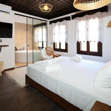 Ador Boutique Hotel Berat Exterior foto
