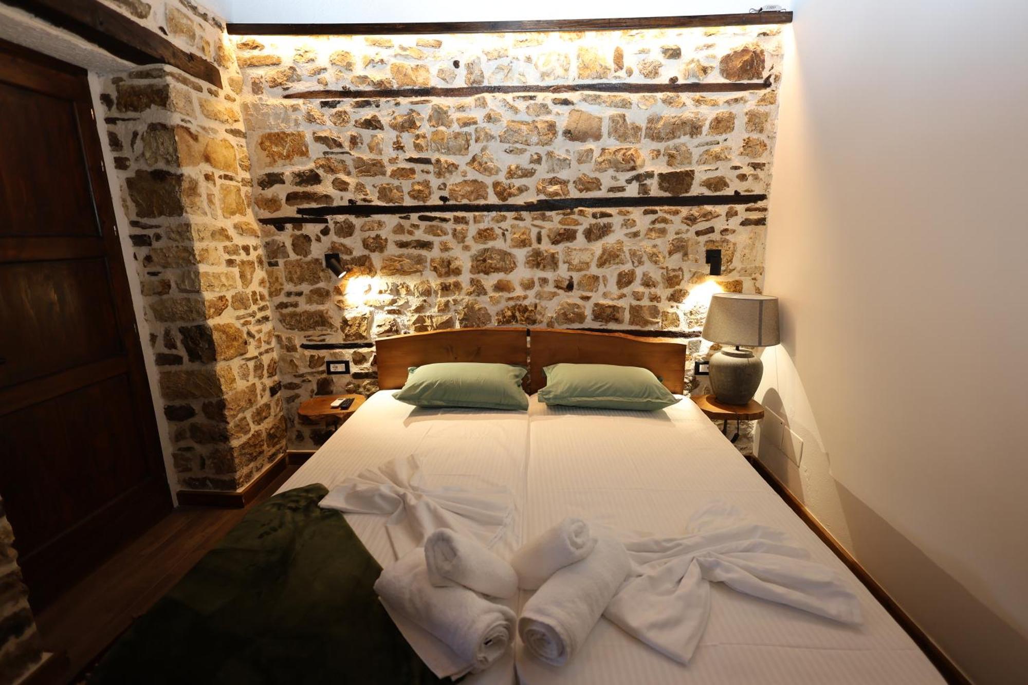 Ador Boutique Hotel Berat Exterior foto