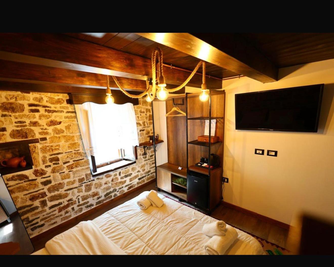 Ador Boutique Hotel Berat Exterior foto